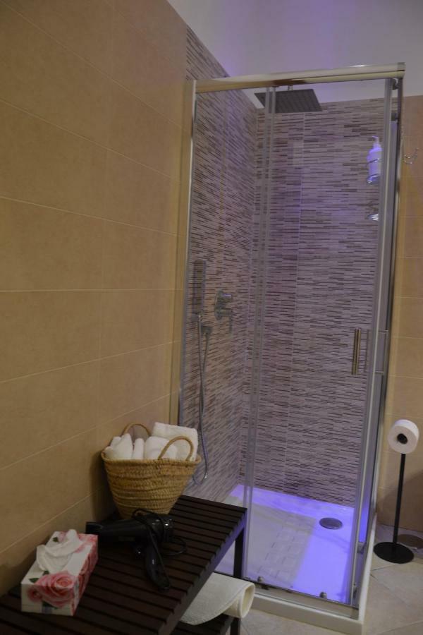 Domus Sanfelice Suite Наполи Екстериор снимка