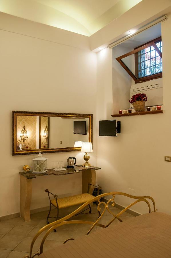 Domus Sanfelice Suite Наполи Екстериор снимка