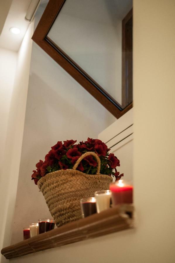 Domus Sanfelice Suite Наполи Екстериор снимка