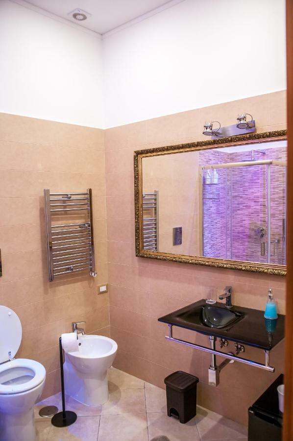 Domus Sanfelice Suite Наполи Екстериор снимка