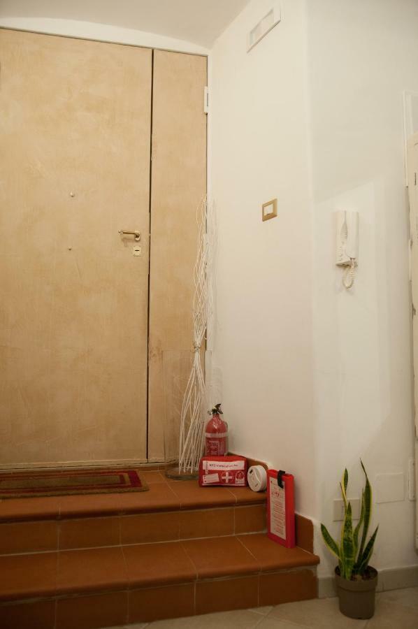 Domus Sanfelice Suite Наполи Екстериор снимка